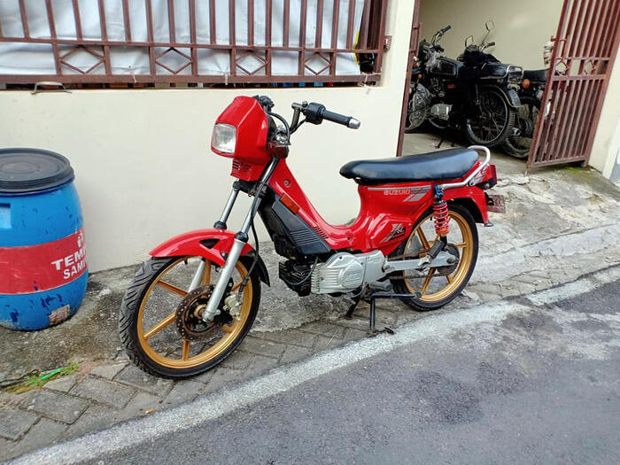Suzuki RC Sprinter Restored by Guus Motorworks