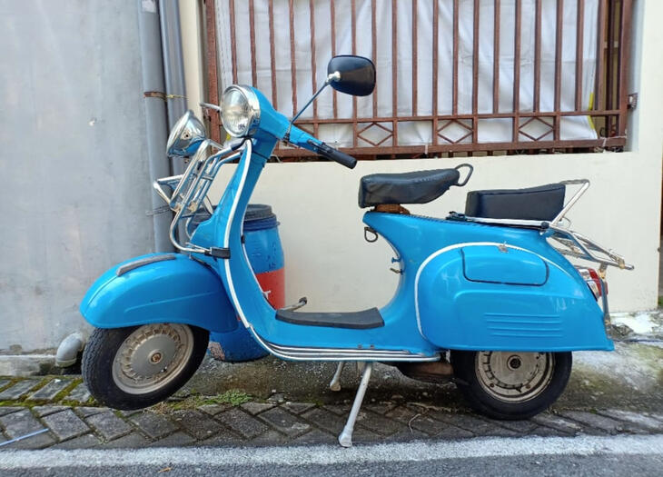Bajaj Deluxe Restored by Guus Motorworks